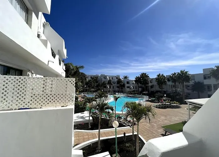 Casa Feliz - One Bedroom Central Apartment With Communal Pool